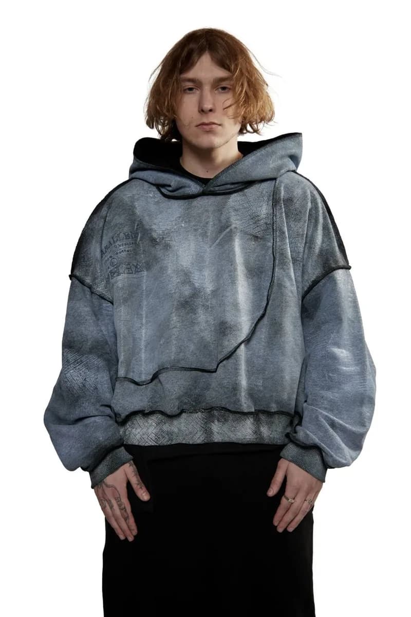 Hoodie “World Inside Out”